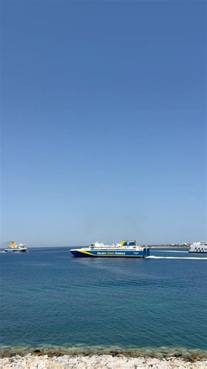 Paros 🇬🇷 - how big is that port? 🤯⛴️🚢⚓️☀️