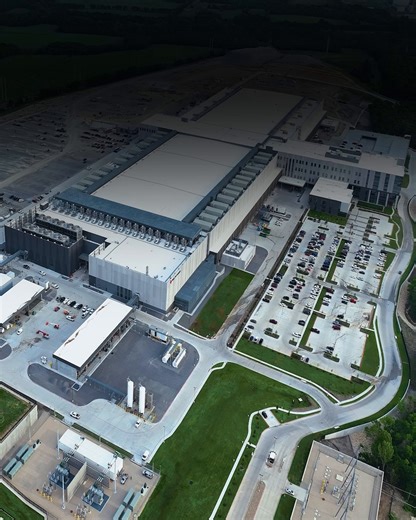 Texas Instruments on Instagram: "Want a peek inside our newest 300mm analog fab in Sherman, TX? 👀 Watch as our advanced manufacturing tools transform raw silicon wafers through hundreds of precise steps. This is just the beginning; these wafers then head to our assembly and test sites for the final step in their journey toward becoming chips that go into electronics everywhere."