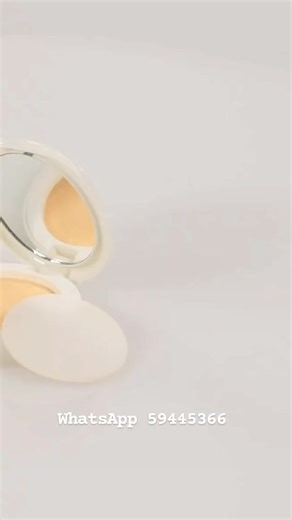 ✨ Illuminate your complexion with Lakmé Perfect Radiance Compact Powder! ✨ Achieve a flawless, smooth matte finish with this compact powder, which also offers SPF 23 protection. Infused with soothing and moisturizing properties, it keeps your skin feeling fresh and hydrated all day long. 💖 Available in three shades: 1️⃣ Ivory Fair 2️⃣ Beige Honey 3️⃣ Golden Medium Choose the perfect shade to match your skin tone and experience the confidence of a luminous complexion every day! 💁‍♀️✨ 📩 DM us t