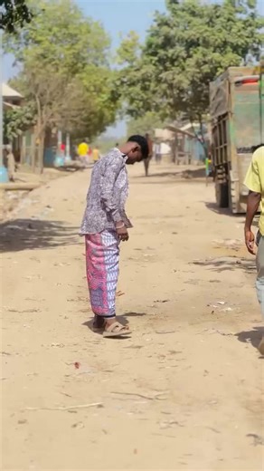 Somali Girls Showcase Culture and Beauty