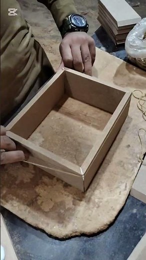 “4 Wood Pieces 45° Joint | Easy Glue & Rubber Band Technique”
