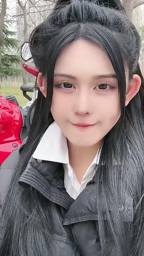 ★Beautiful woman美女Beautiful girl美丽女孩Spitting吐口水Spit saliva吐唾液