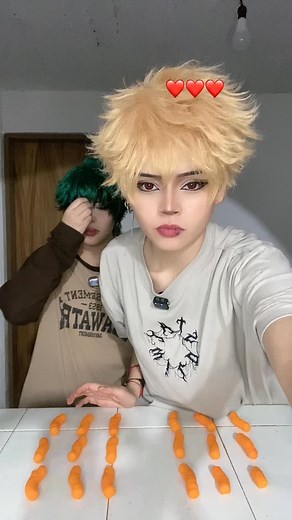 Quieren mas juegos asi? . . . . . . #bakudeku #bakudekucosplay #deku #dekucosplay #bakugo #bakugocosplay #bnha #bnhacosplay #myheroacademia #bokunoheroacademia #mha #midoriya #ship #couple | Raccoons Cosplay