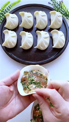 Hollis (@dolphin.tales)’s videos with Flowers - SoundAudio