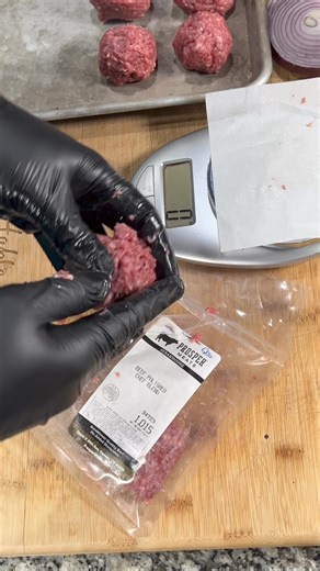 9.3K views · 53 reactions | How to get the perfect hamburger every time. How much should a hamburger weigh?  #hamburger #thicc #foodreels #tipoftheday #revolutionbbq #bbq #griddle #SmashBurger #viralcooking | Revolution Barbecue | Facebook