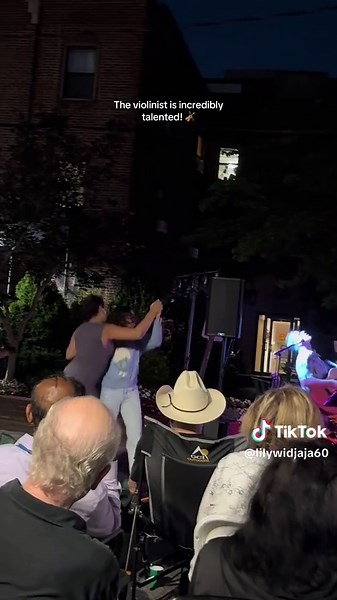 Incredibly Talented Violinist Performance