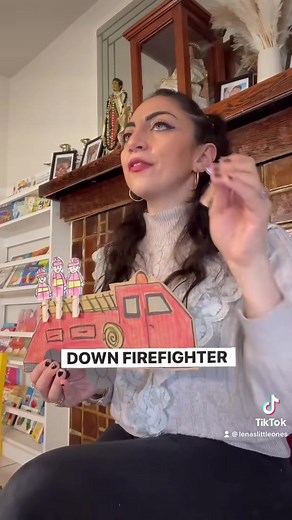 5 brave Firefighters 🚒 Great circle time activity to do with your Little Students and practice numbers from 1-5z #circletime #circletimeideas #firefighters #maestracanta #preschoolteacher #lreschoolers