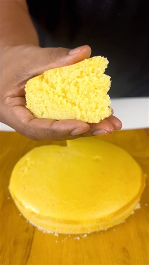 🍰 Soft & Delicious Vanilla Cake in Minutes! 😍✨ #shorts