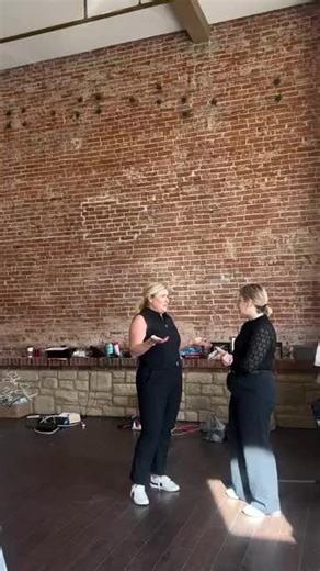 Let’s chat about why we did a store flip on this VIP day 🥳⬇️ VIP days are full day business audits where @mindilinscombe comes to your store and focuses on optimization. We ask the question: what will make your business more profitable and in turn create the life you dreamed of? It’s an intensive coaching experience for the bridal shop owner ready to go ALL IN on their business 👏✨ This time we knew what would increase this stores conversion rates immediately and that was optimizing her store l
