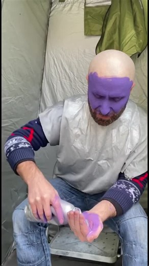 How Silverman statue changed his look | Change explained step by step | Street Art | Make up reveal.