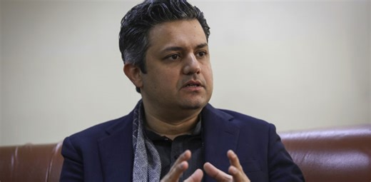 Hammad Azhar resurfaces after ‘receiving’ PTI founder’s message