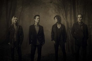 STONE TEMPLE PILOTS Drummer Says 'It's A Real Pleasure To Work With' Singer JEFF GUTT