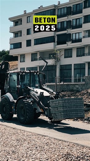 HİDROMEK, BETON 2025 için hazır! 12-15 Kasım tarihleri arasında İstanbul Fuar Merkezi'nde gerçekleşecek olan fuarda lastikli yükleyici, ekskavatör ve kazıcı yükleyici ürün gruplarımızdan ürünlerimizi sergileyeceğiz. 📍Stant No:9-A04 . HİDROMEK is ready for BETON 2025! We will be exhibiting products from our wheel loader, excavator, and backhoe loader product groups at the fair which will take place at İstanbul Expo Center between November 12-15. 📍Booth No: 9-A04 #HİDROMEK #BetonFuarı #Beton2025