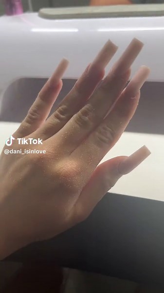 dani_isinlove (@dani_isinlove)’s videos with original sound - Ace♠️