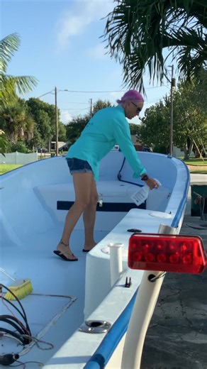 Rust from hatch hardware and boat hooks can leave an eyesore—fast. Star brite Rust Stain Remover wipes out those stains in minutes—no scrubbing, no harsh chemicals. ✅ Perfect for hulls, bolts, fittings & outdoor fabrics ⚓ Biodegradable & marine-safe 🧼 Safe on fiberglass, vinyl, fabric & metal 🚤 Trusted by boaters, RVers & pros Spray. Wait. Rinse. Done. #StarbriteSolutions #RustStainRemover #CleanWithConfidence #MarineSafe #BoatMaintenance #RVReady #NoScrubClean 🔧🛥️🧴 | Star brite Solutions