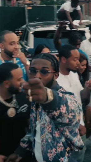 Pop Smoke flexes with the Dior brand!!!