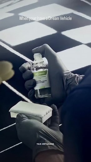 Borophene Super – Applied by @tasdetailing The future of surface protection is here! Borophene Super, powered by GrapheneTech India, delivers unmatched gloss, durability, and next-gen performance that outshines traditional coatings. 💎 30% higher gloss & hydrophobicity than graphene coatings 🛡️ Stronger than steel, lighter than aluminum 💧 Self-cleaning surface with long-lasting brilliance ☀️ UV, chemical & scratch resistance for years Professionally applied by Tas Detailers—because true detail