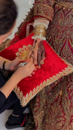 💛 Kashee’s Mehndi Studio 💛 �Where every design tells a story of love, beauty & celebration ✨ �Get ready to dazzle this wedding season with stunning mehndi artistry — crafted exclusively for brides & bridesmaids 🌸💫 📍 Kashee’s Mehndi Studio – Tariq Road, Karachi�📲 Book your appointment now: 92 345 288 9230�🌐 www.kashees.com #KasheesMehndiStudio #KasheesKingdom #KasheesSalon #KasheesKarachi #KasheesBridal #KasheesMehndi #WeddingSeasonReady #BridalMehndi #KasheesMagic #TariqRoadKarachi | Kash
