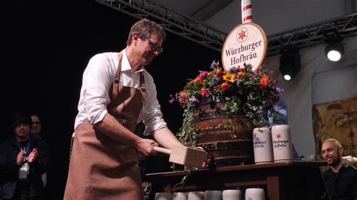 DANKE für eine unvergessliche Mainfranken-Messe 2025! 💙 Neun Tage voller Eindrücke, Begegnungen und Highlights aus der Region – wir sagen Danke an alle Aussteller, Besucher und Partner! 🎥 Eventfilm produziert von Lucky Panda Studios www.luckypanda.de Kameraarbeit & Videoschnitt: Frédéric Gerth Drohnenaufnahmen: Lennart Jäger Redaktionelle Begleitung: André Hahn und Sebastian Neubauer #mainfrankenmesse #messewürzburg #rückblick2025 #messehighlight #regionalverbunden #messefilm #messevideo #wür