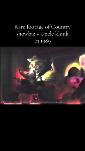 I can’t believe this was during the concept unification era? Like they saw they saw this and didn’t even beg Aaron fetcher? No offer no nothing and replace it with Chuck E. Cheese?? That’s jus wild to me. And showbiz would’ve had a wonderful rebrand if they rebranded as teenagers!! That would be so cool #showbiz #xyzbca #viral #uncleklunk #rockafireexplosionband vc: mrkleinerxd1342