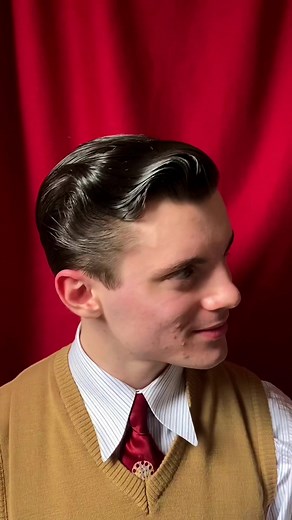 Quick Vintage Hair Tutorial: 1930s-40s Style