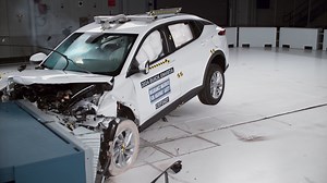 🎦 The 2024 Buick Envista earns a poor rating in this updated moderate overlap test, conducted at 40 mph. While the vehicle structure held up well, the rear seated dummy was at risk of chest and head/neck injury in the crash. You can find full ratings for the 2024 Envista here ⤵️ https://go.iihs.org/2024Envista | Insurance Institute for Highway Safety