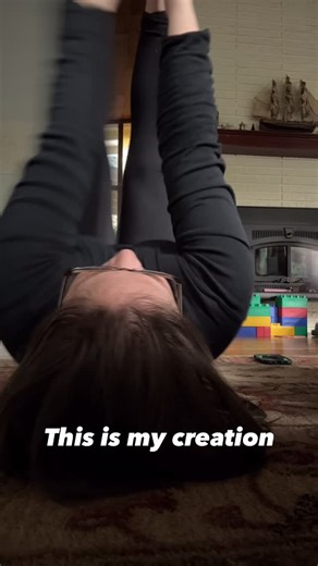 Heather Leigh Whidden on Instagram: "5-minute Simple Slim-Down Quick. Grounding. Totally doable. Start flat on your back — spine pressed into the floor, core engaged. Don’t forget to breathe. ✨ Toe touches (down) Knees at 90°. Tap left toe, then right. Toe touches (up) Same rhythm — tap upward instead. Pump + reach Toe up → toe down → all the way up → all the way down. Left, right, left, right. Open + close Legs up, toes together. Open wide, bring them back in. Tick-tick Feet together, legs up, 