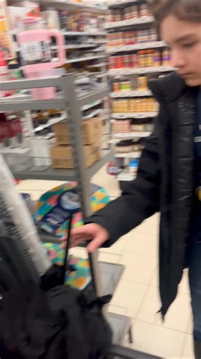 The REAL RCSparks! on Instagram: "That's the winch from my Primal RC Raminator. De-housed it. $80 bucks. It's heavy! #PrimalRC #Raminator #Winch #RC #HeavyDuty #DIY #Reels"