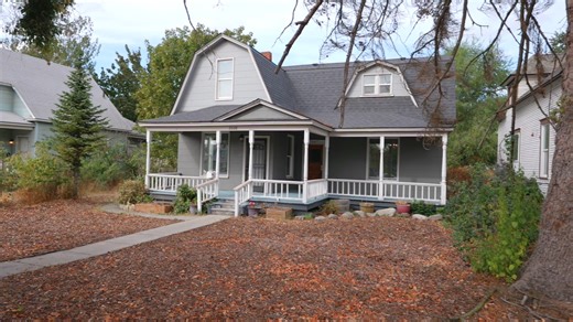 🏡✨AVAILABLE NOW FOR ALL YOUR FALL VIBES ✨🏡 📍 2008 W. Sharp Ave., Spokane, WA 99201 🛏 4 Bed | 🛁 2 Bath | 📐 1,888 Sq. Ft. 💰 Rent: $1,895 | Deposit: $1,895 🍂 Centrally Located Home with Unbelievable Charm! Welcome home to this beautifully updated 4 bedroom, 2 bathroom house right in the heart of Spokane! This gem has it all — an oversized 2-car garage, fenced backyard, and plenty of off-street parking for your convenience. Step inside to find: ✨ Bright & open kitchen with island, pantry, an