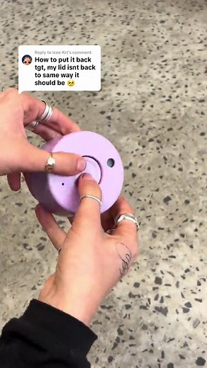 How to Put a Frank Green Button Lid Back Together: Easy Guide