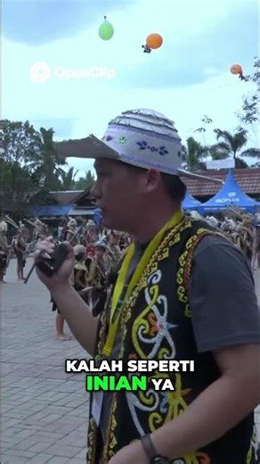 The Charm of the Dayak Ajay Dance: Stunning Traditional Attire