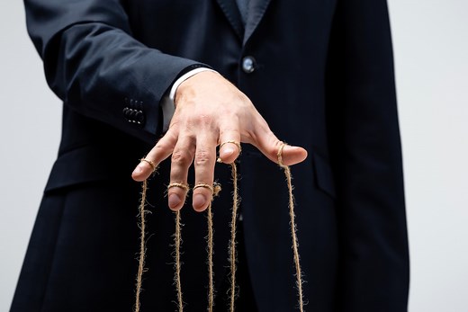 7 Potential Causes Of Control Issues + 10 Symptoms You Might Notice