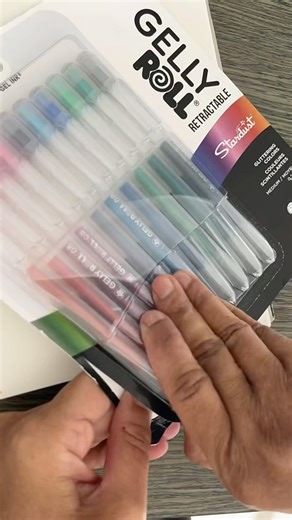 Trying out #sakura #gellyroll pens #art #meditative