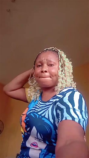 Lilian Nwachukwu on Instagram: "Hanty corset.....una well done ooooo #fashionista"