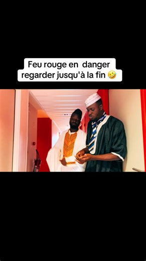 Feu Rouge et Danger : Regardez Jusqu'à la Fin !