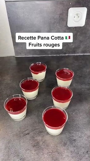 Recette pana cotta fruits rouges- تحلية رااائعة لسحور رمظان