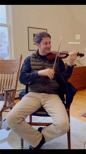 Playing my old 1/4 size violin!! While visiting my relative in Boston, I was able to play this Suzuki method classic on my old violin!! Who knows the piece? and commentary by@shanshan133 #violinviola #celloconcerto #orchestramusician #luthiermusic #classicalmusicpractice