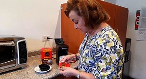 1.2K views · 45 reactions | Si eres de los que se preguntan 樂¿Cómo utilizar nuestra cafetera individual - Hamilton Beach?樂 Te compartimos el siguiente vídeo para que aprendamos juntos. ✅La cafetera individual la encuentras a la venta en nuestras sucursales de The Coffee Cup. | THE COFFEE CUP | Facebook