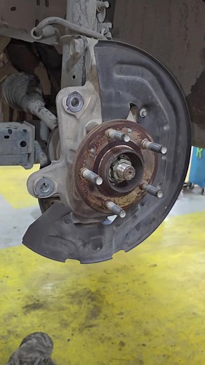 Ford Explorer Front Brake Pad Installation Guide