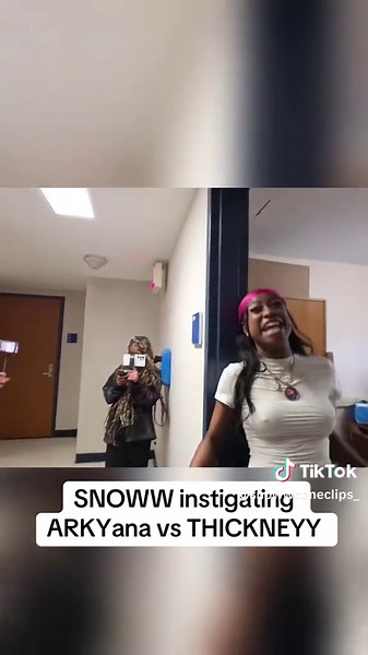 ARKYana loose 😂 #snowwcone #arky #thickneyy #streamer #streameruniversity #kaicenat #twitch #foryoupage #fyp