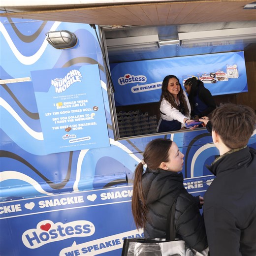 Twinkies’ New Owner Courts a Novel Group of Snackers: Stoners