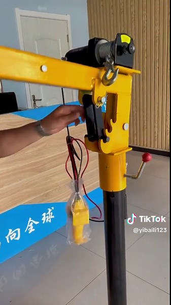 Innovative Folding Car Crane with Multiple Power Supply Options