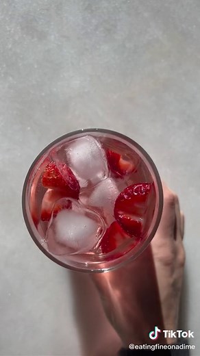 Pink Vodka Lemonade Cocktail Recipe for Valentine's Day
