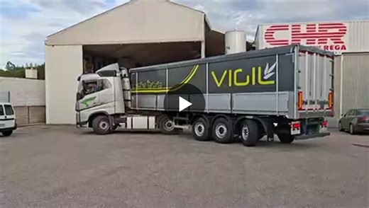 MAXIMA MANIOBRABILIDAD PARA ZONAS URBANAS En el transporte de distribución urbana, donde cada metro cuenta y cada minuto importa, la maniobrabilidad es un factor decisivo. Por eso SAF-HOLLAND Group… | SAF-HOLLAND España