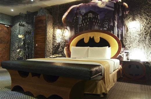 Batman-hotellet som har en egen Batcave