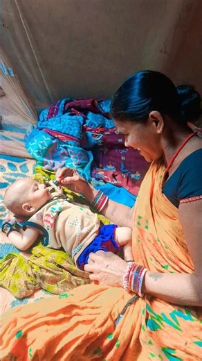 मम्मी बाबू को क्या खिला रही है🥰#sumansurajsangam