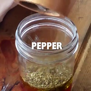 Quick and simple salad bursting with flavor and crunch! Make this Greek Salad today! RECIPE HERE --> https://www.julieseatsandtreats.com/greek-salad/ | Julie's Eats & Treats - Easy, Family Friendly Recipes