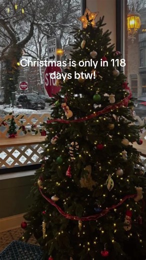 I’m soo excited for Christmas! Hopefully we get a white Christmas. White Christmas’ are always cozy! I just miss those Christmas vibes. 🤶🍪🎄❄️☃️🎅#christmascountdown #christmas #fypシ #christmasvibes #countdown
