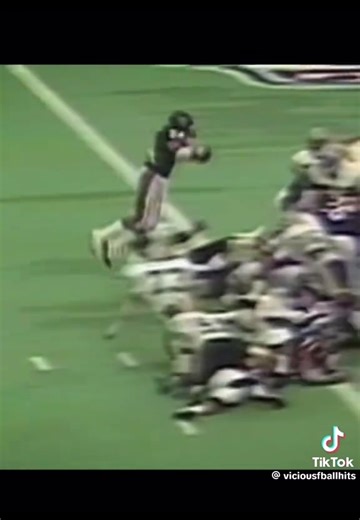 Walter Payton's Dominance in NFL Highlights from the 1970s