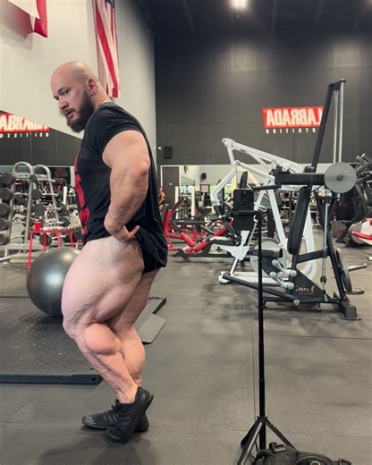 Hunter Labrada IFBB Pro on Instagram: "@squatlikechow and I finally took it out of 1st gear😈 - Crazy how the body responds when it’s TRULY rested🙌🏻 - - @labradaproseries @labradanutrition “hunter” @officialgasp “hunter” @officialbetterbodies “hunter” @boltfitnesssupply @revive_md “hunter20” @thepridefoods “hunter10” - #wintheday #masswithclass #progressordie #learntolovediscipline #labradanutrition #labradaproseries #labrada #gasp #betterbodies #revive #pridefoods #ifbb #npc #bodybuilding #ca